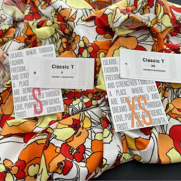 LuLaRoe Classic Tee Orange/Yellow/Rust Floral NWT Sizes XS & S - Picture 7 of 10
